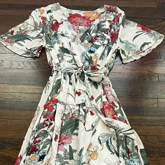 Women’s Floral High Low Dress Size Medium - Picture 2 of 6